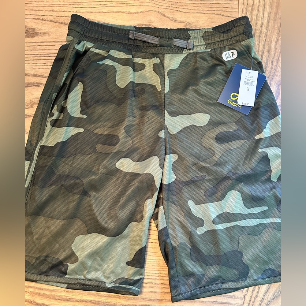 GAP kids shorts size XL